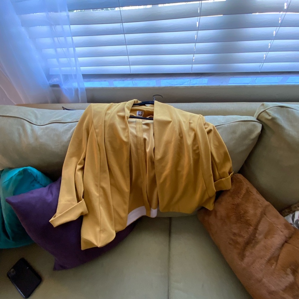 trendy womens mustard yellow blazer